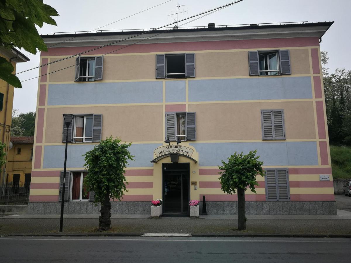 Albergo Della Stazione Cairo Montenotte Exterior foto