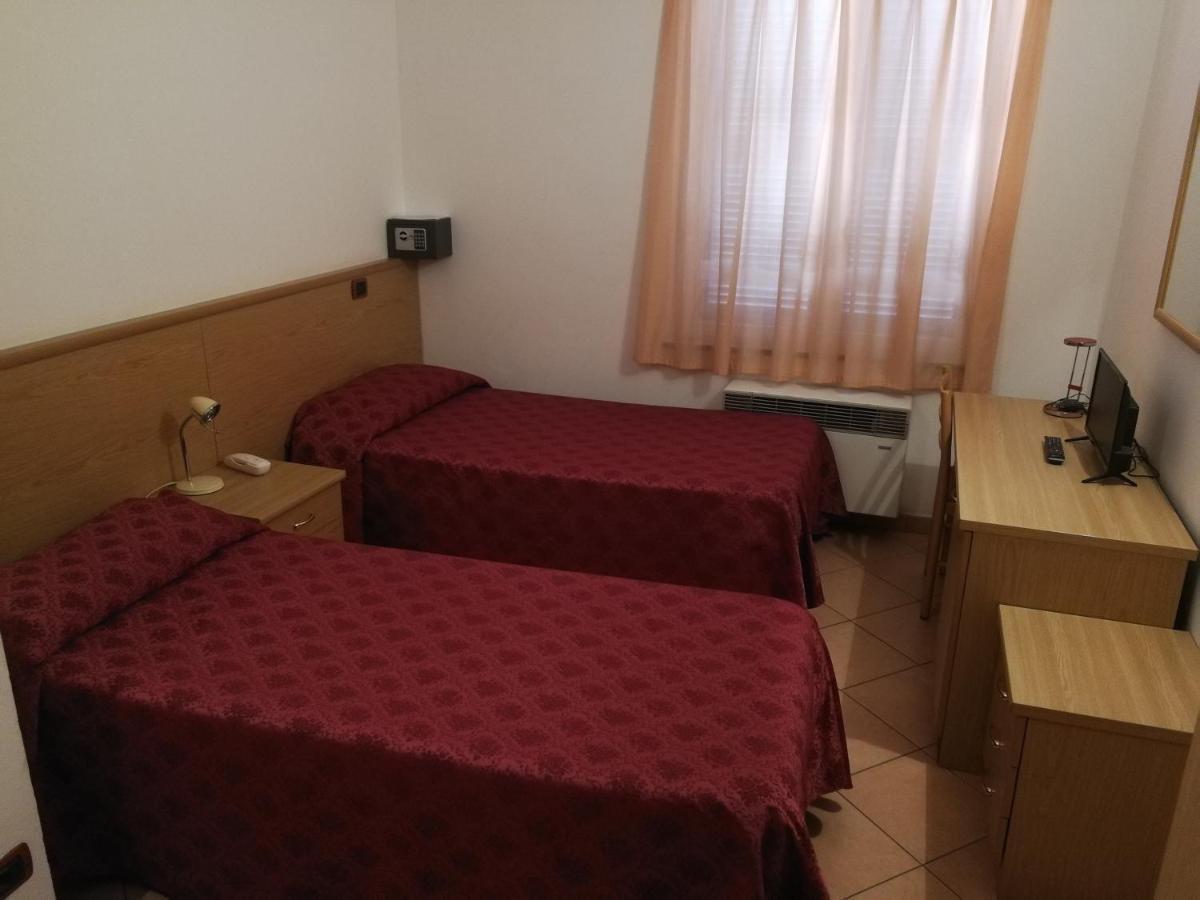 Albergo Della Stazione Cairo Montenotte Quarto foto