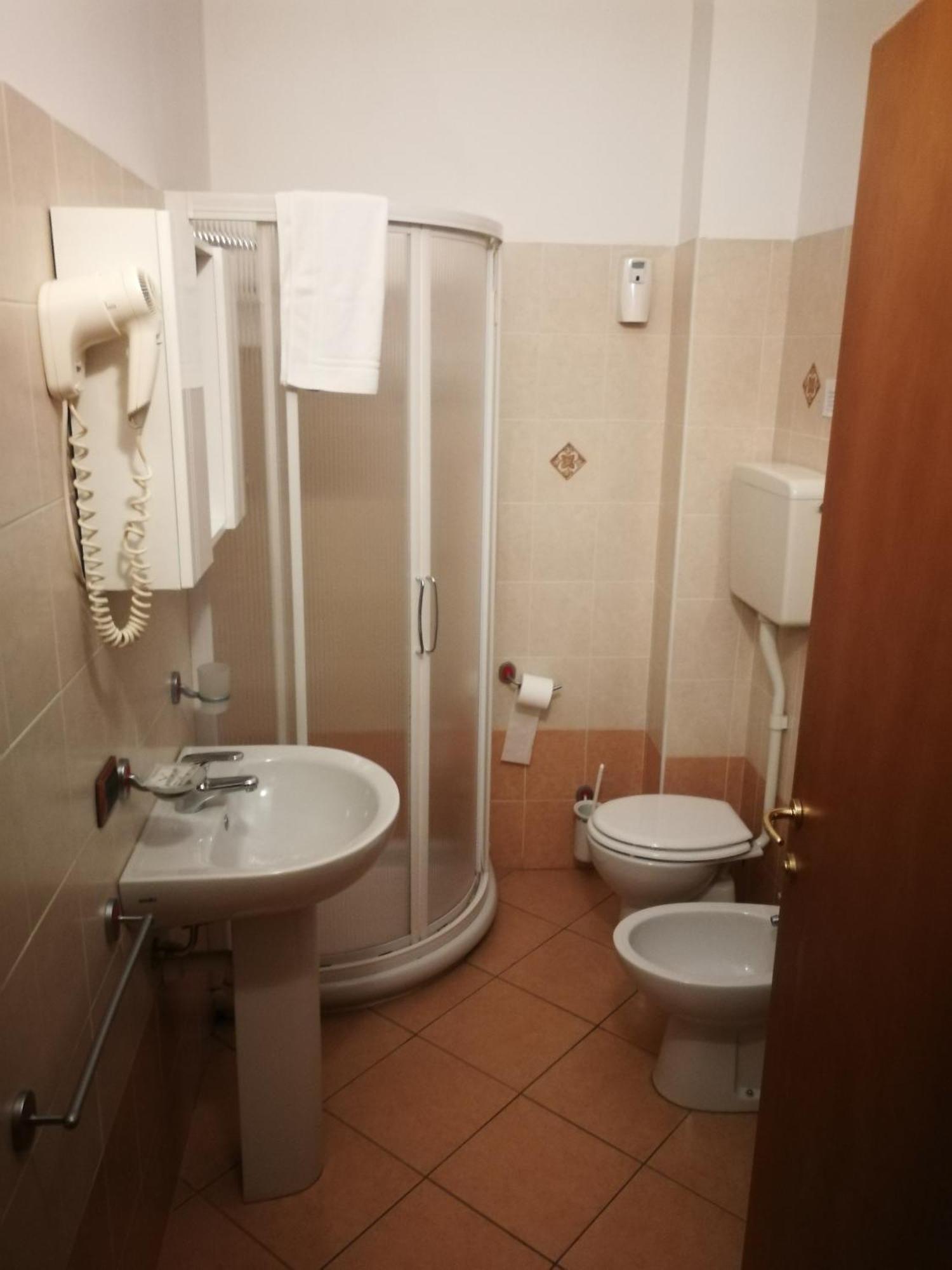 Albergo Della Stazione Cairo Montenotte Quarto foto